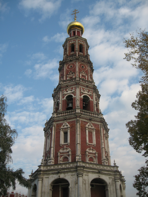 Колокольня Новодевичьего монастыря)